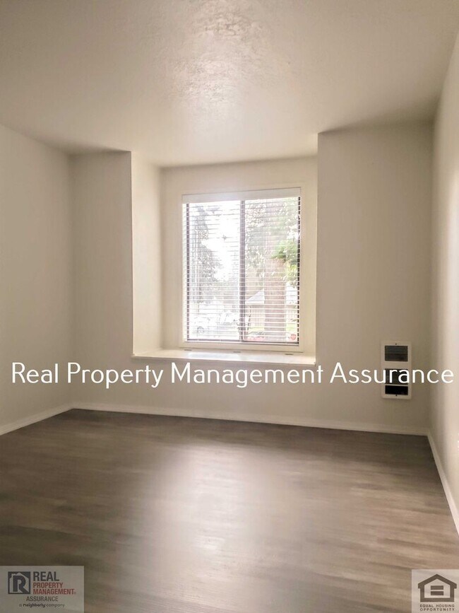 2BD/1BA Condo Unit in Lake Oswego/Tualatin... House Rental in Lake