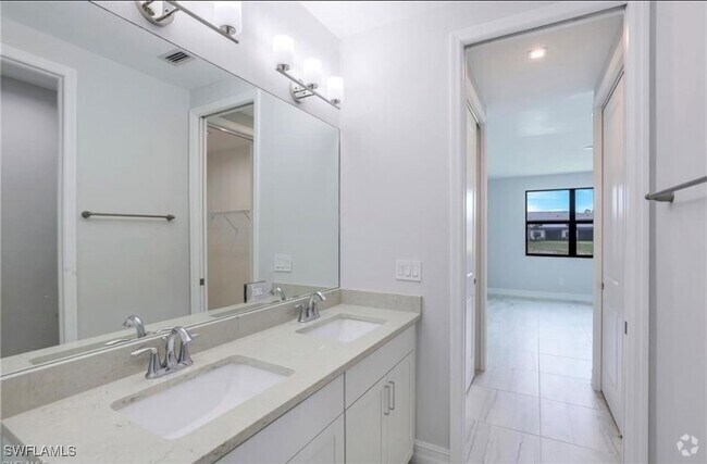 Building Photo - 7473 Rockefeller Dr Rental
