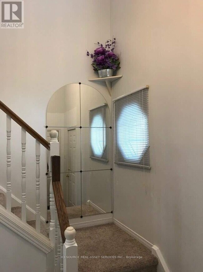 Photo - 19 Tanoak Dr