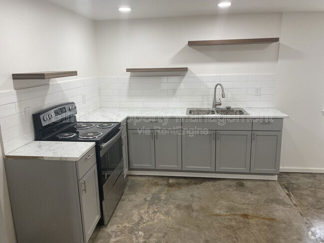 Building Photo - 3018 NW 19th St Unit C 1 Rental