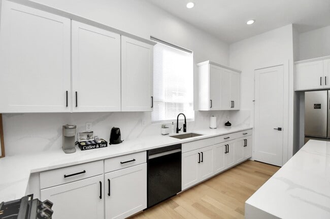 Photo - 1104 Palmer St