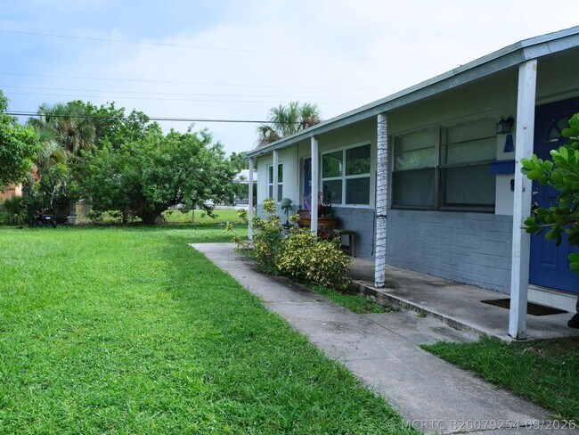 401 Silver Beach Rd Unit A