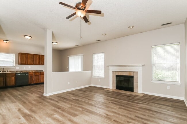 Photo - 5810 Long Lake Ln.