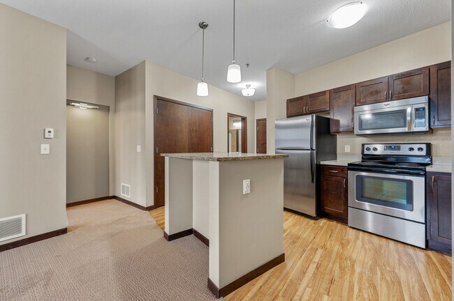 Photo - Oaks Station Place