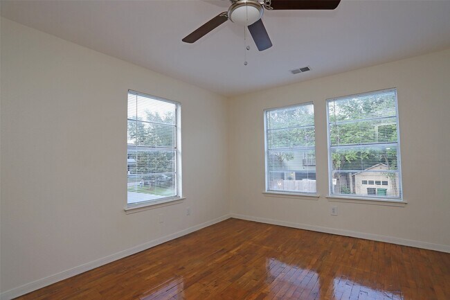 701 1/2 Highland St Unidad 3