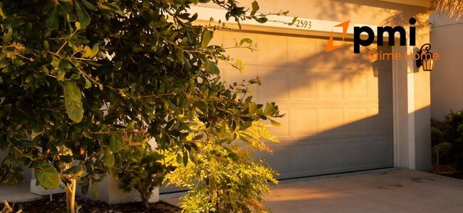 Photo - Charming & Spacious Home in one of Clermont’s most desirable neighborhoods.