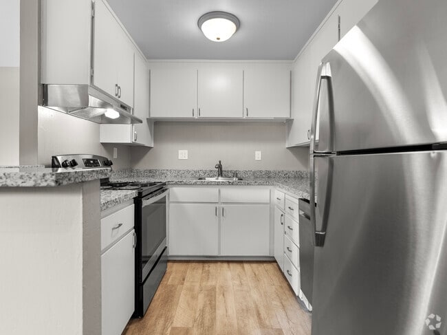 Apartment 4 - 120 Granada Dr