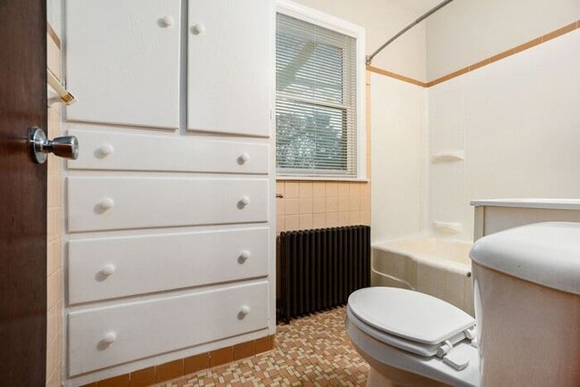 Photo - Newly Renovated 1br/1ba Apartment Available! PICTURES COMING SOON!