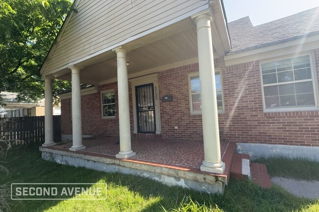 Building Photo - 3132 Lamphier Ave