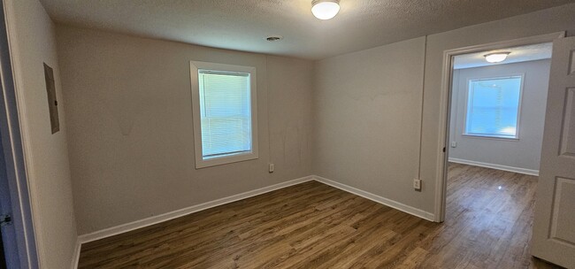 Photo - 615 Carver Ave