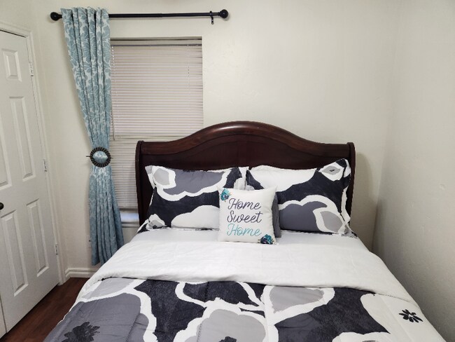 Photo - 313 W Himes St