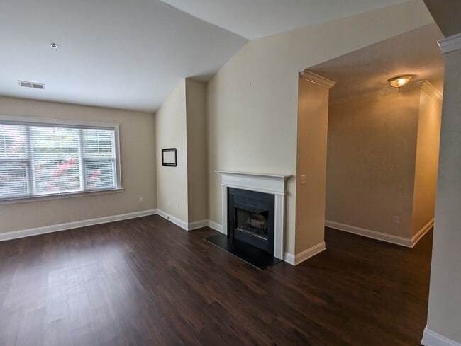 Photo - 5609 Fairview Rd Unit Condo