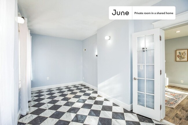 Photo - Room in Shared 7 bed/6 bath home Unidad C