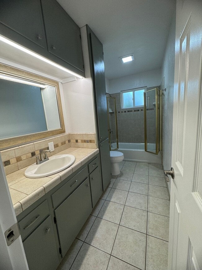 Photo - 16095 Idaho Ave