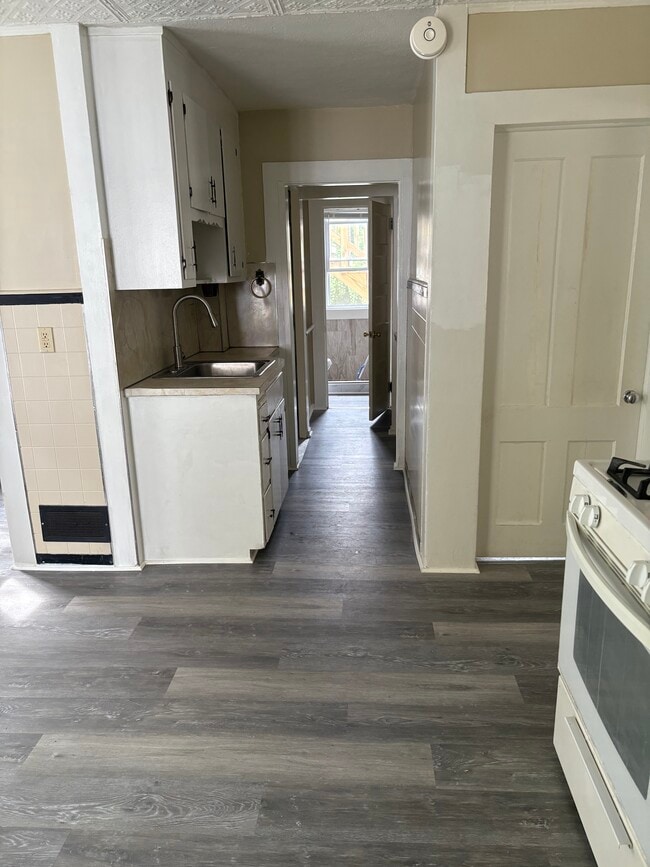 Photo - 33 Holmes Ave