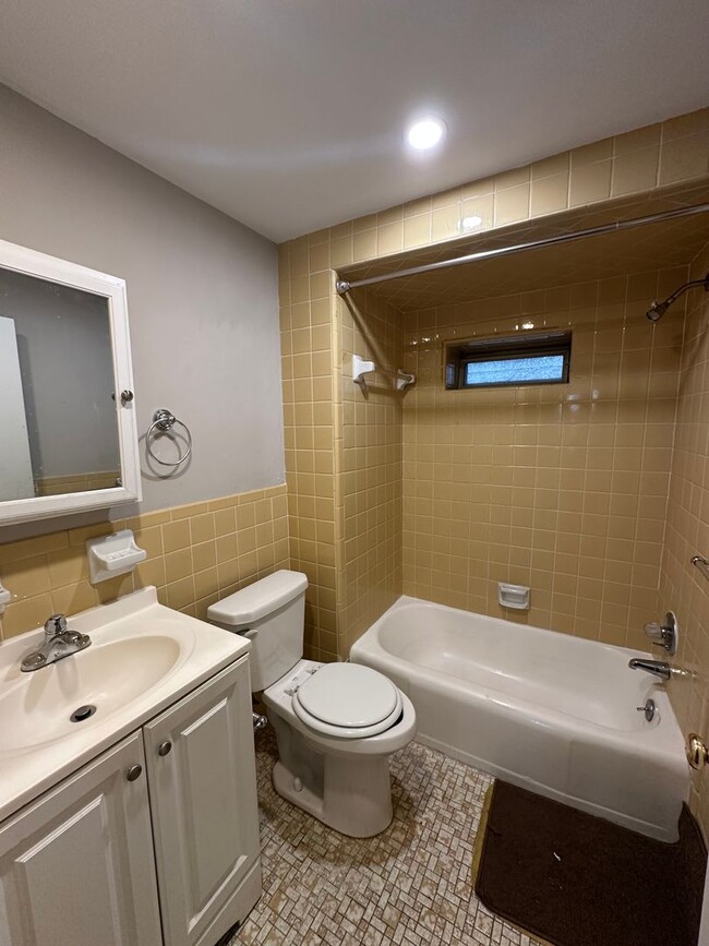 Photo - 121 Chestnut St Unit 2nd Floor