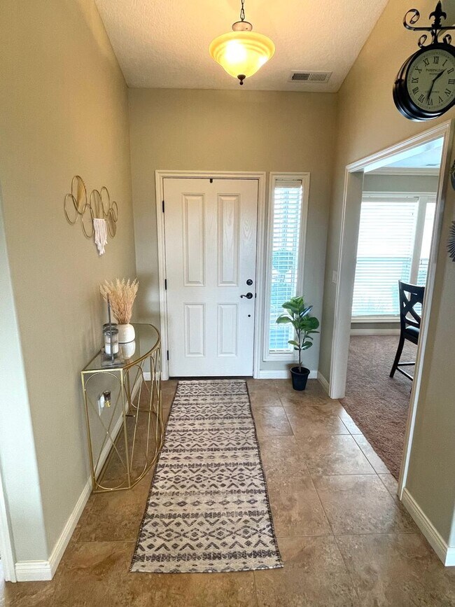 Photo - Beautiful Creekstone Home in Kennewick!