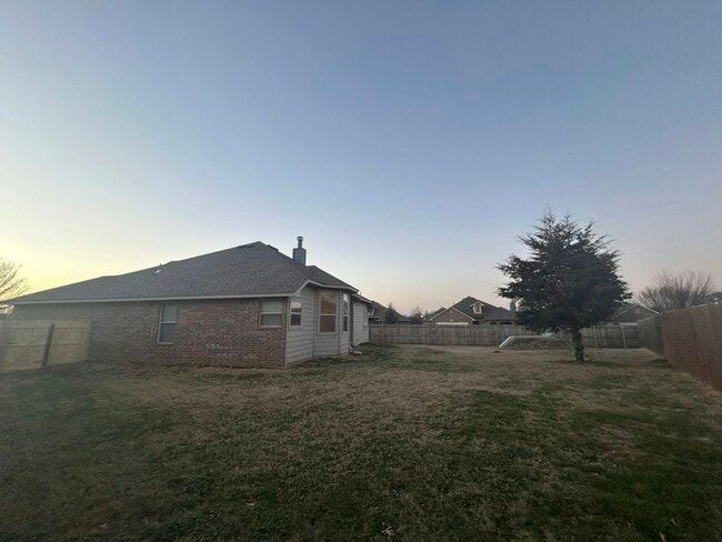 Photo - 2400 Rookhaven Ln