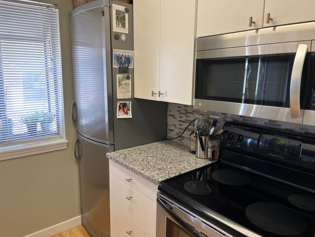 Photo - 2215 Post Rd Unit 2067