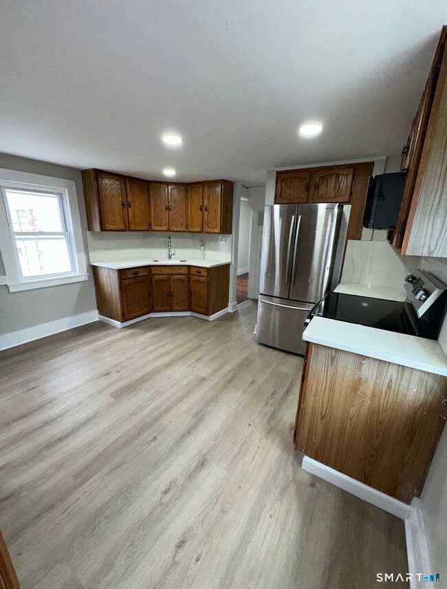 Photo - 34 Bulkeley Pl