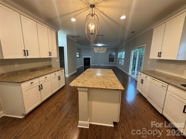 Photo - 10921 Rousay Rd