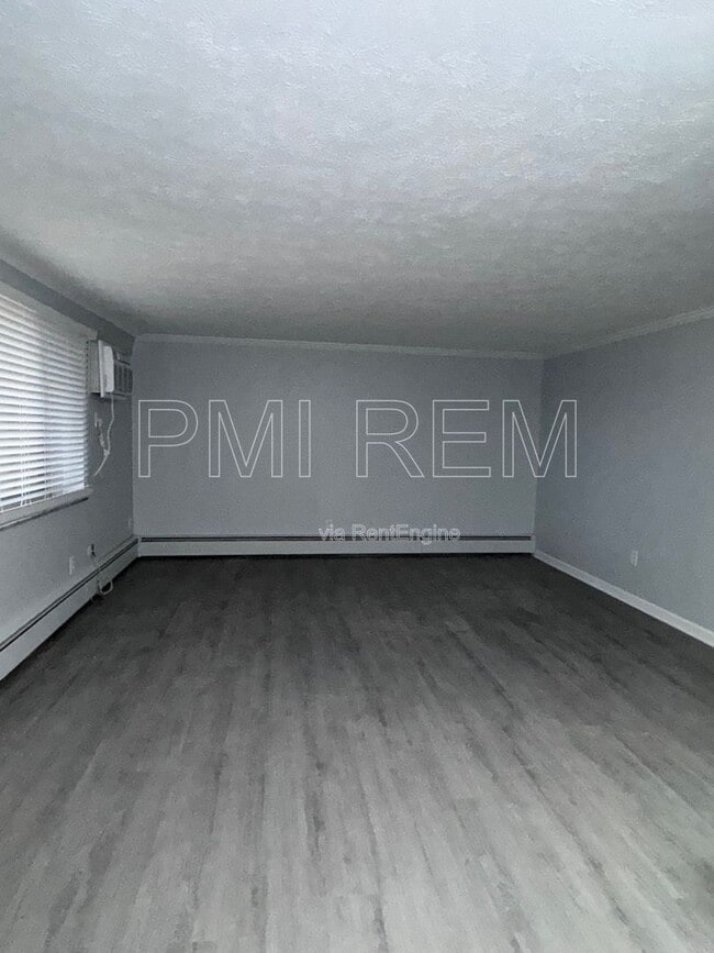 Photo - Newton Apartments