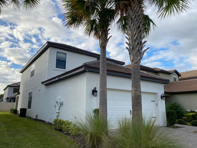 Photo - 1470 Lone Feather Trail