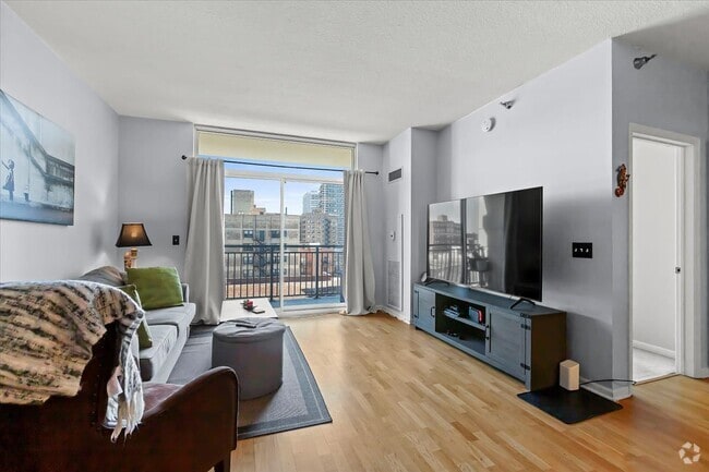 Building Photo - 1134 W Granville Ave Unit 816 Rental