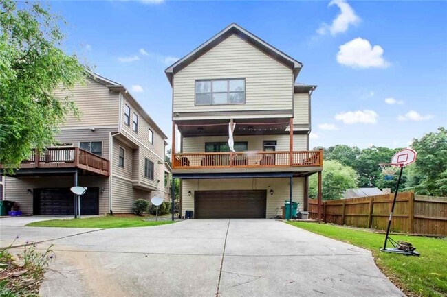 1030 Whitfield Ct