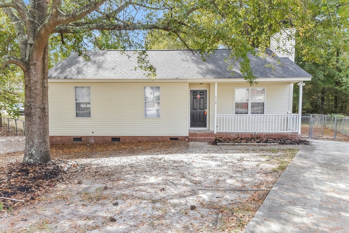 Photo - 102 Kells Dr