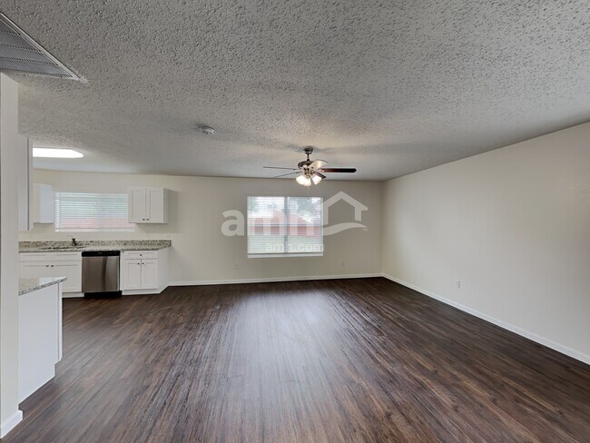 Photo - 10413 Woodruff Ct