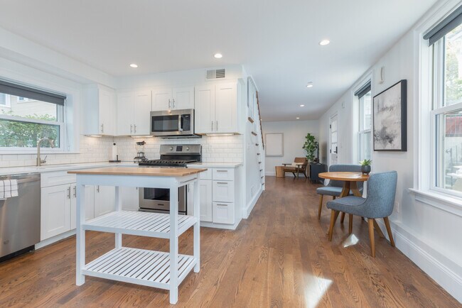 Photo - 121 Centre St Unit 2