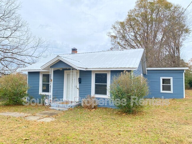 Photo - 2245 Chalmers Dr