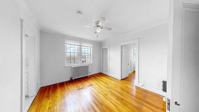 Building Photo - 15 Governors Ave Unit 24