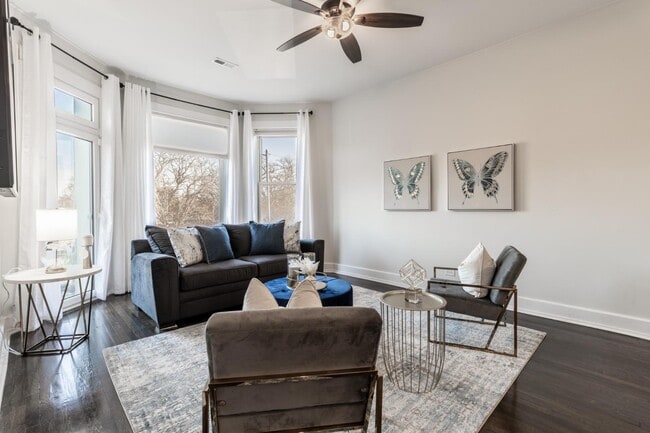 Photo - 5536 S King Dr Unit 2