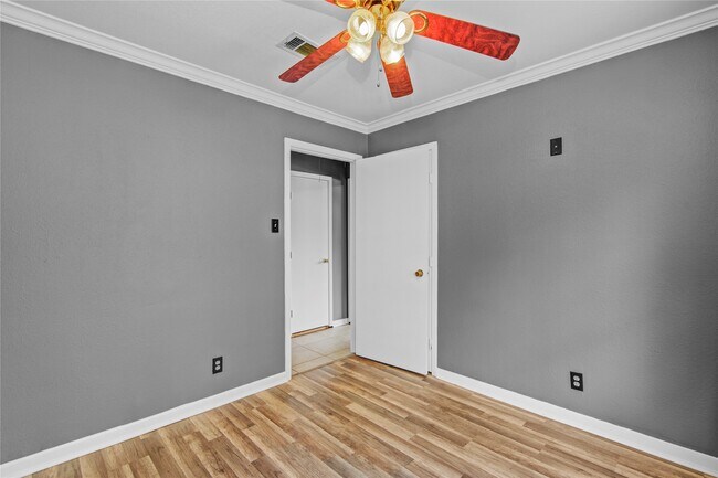 Photo - 8565 Ridgepoint Dr