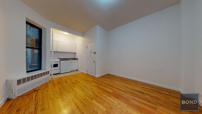 Photo - 330 E 93rd St Apartment Unit 3C