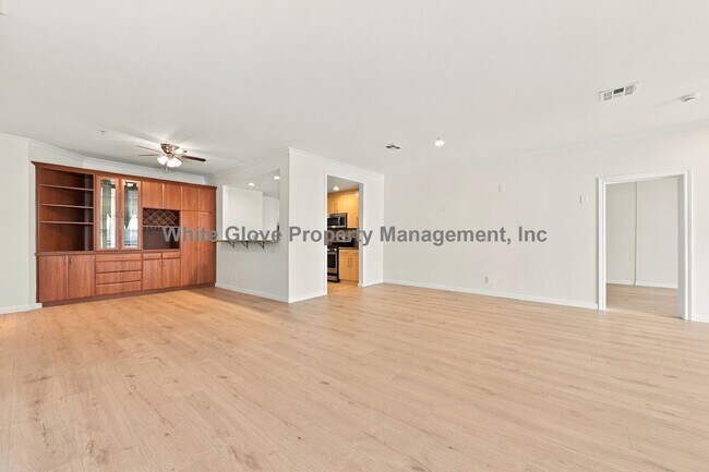 3947 Carpenter Ave