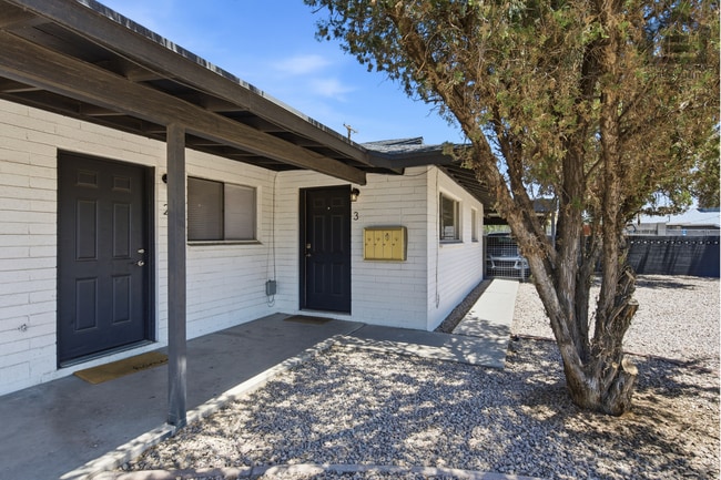 Photo - 4711 Unit 4711#3-1