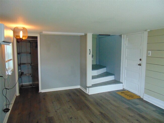 Photo - 5113 Avenue O 1/2