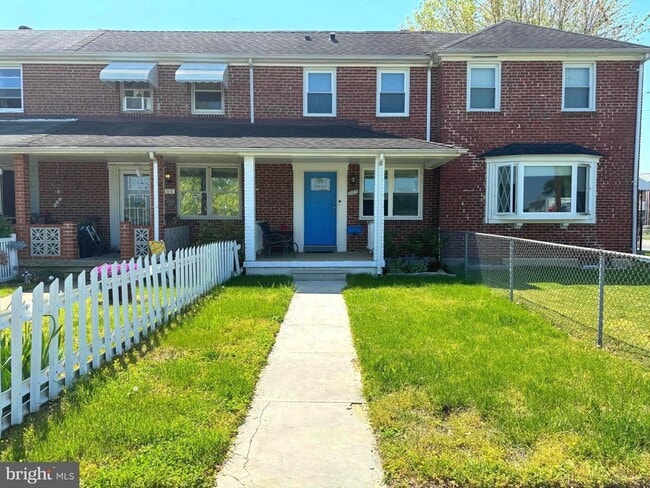 Building Photo - 423 Oakwood Rd Rental