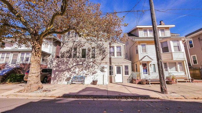 Photo - 11 S Buffalo Ave Townhome