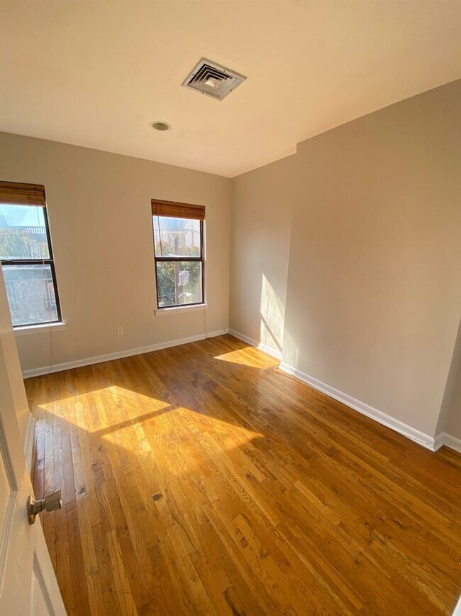 Photo - 276 1st St Unit 3