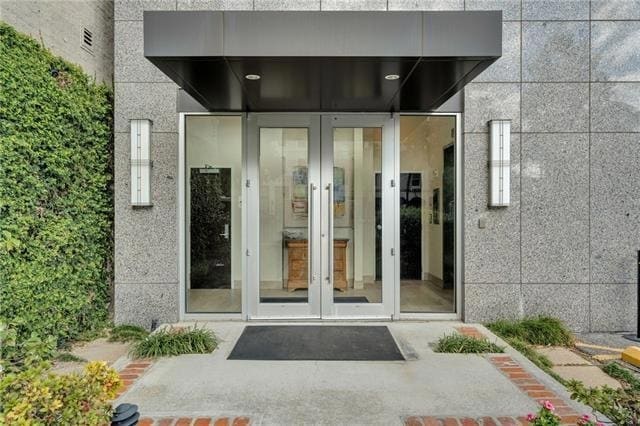 Photo - 833 Howard Ave