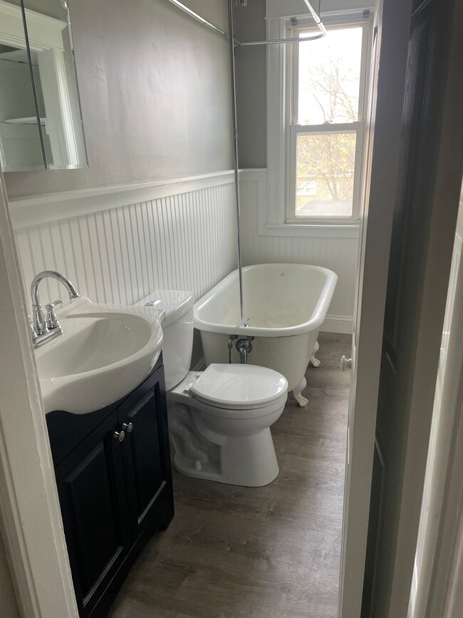 Photo - 715 Grattan St Unit 3rd floor right