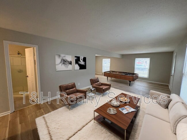 Photo - 955 N Belmont Ave