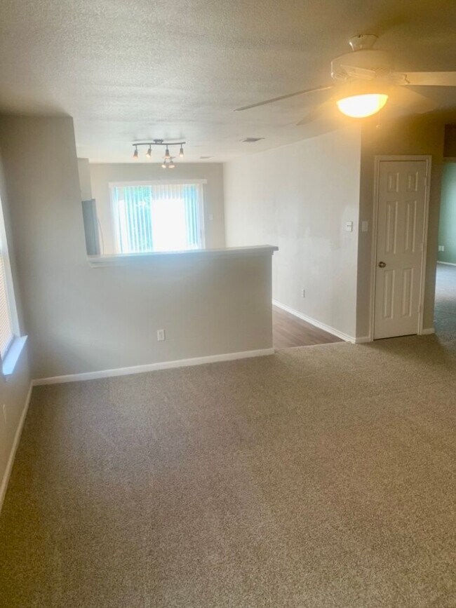 Photo - Adorable Move-In Ready 3/2 in Georgetown! ...