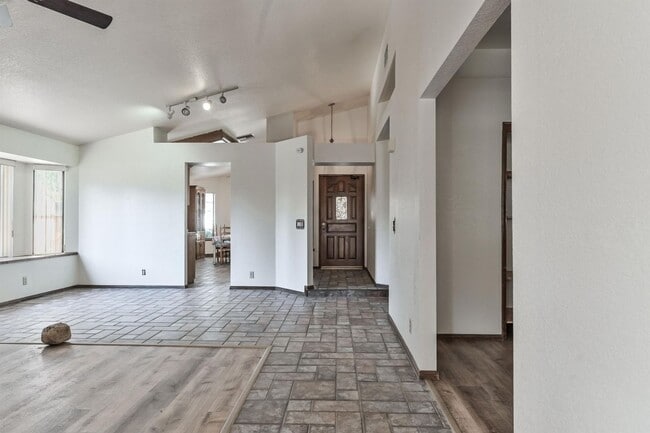 Photo - Great Ridgecrest 4 Bedroom Home