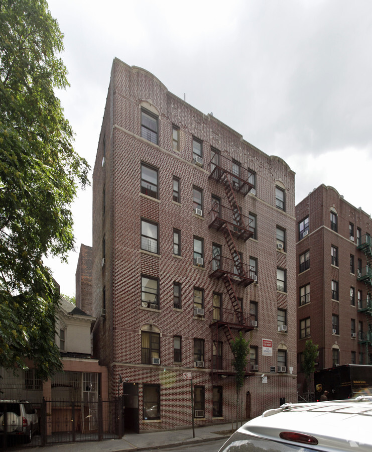 2296 N Andrews Ave - 2296 N Andrews Ave Apartments