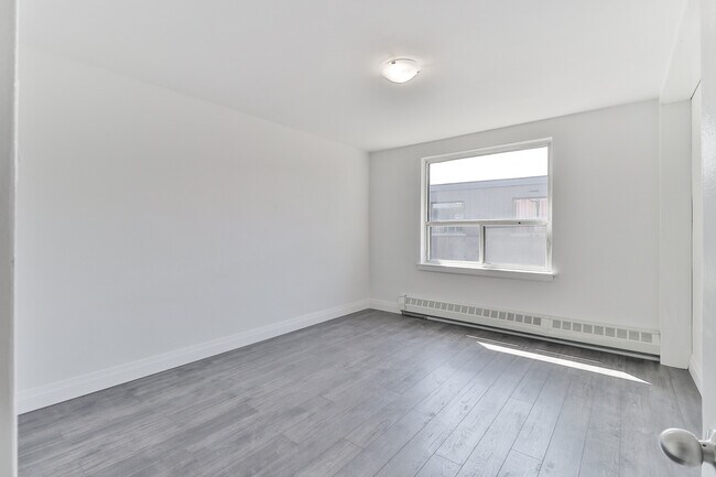 Bedroom - Davick Court